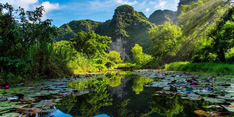 Thung Nắng chinh phục du khách bởi vẻ đẹp hùng vĩ