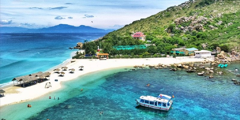 Bãi tắm đôi ở Hòn Nội, Nha Trang